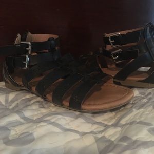 Black trendy kid sandals